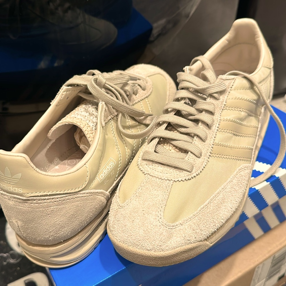 Adidas men shoes mod SL 72 RS